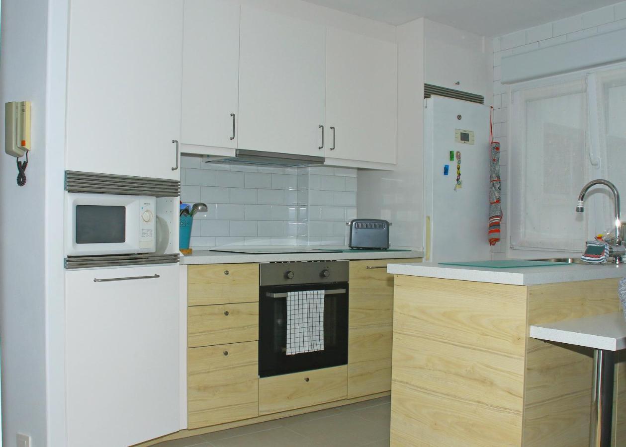 Apartamento R Y C أفيليس المظهر الخارجي الصورة