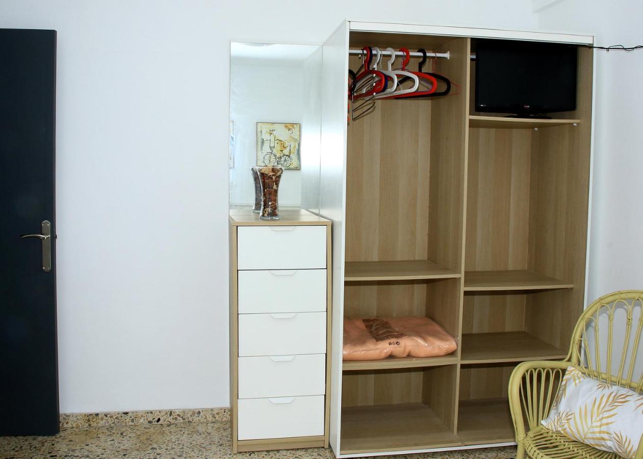 Apartamento R Y C أفيليس المظهر الخارجي الصورة